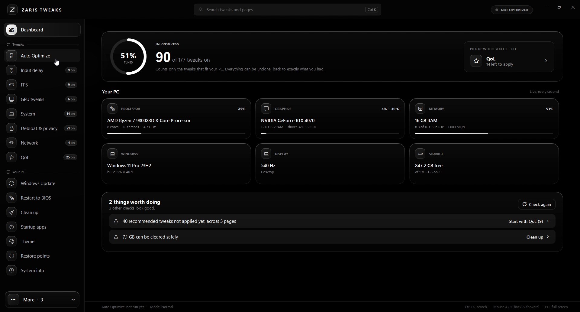 ZARIS TWEAKS Dashboard showing your PC's specs and live usage